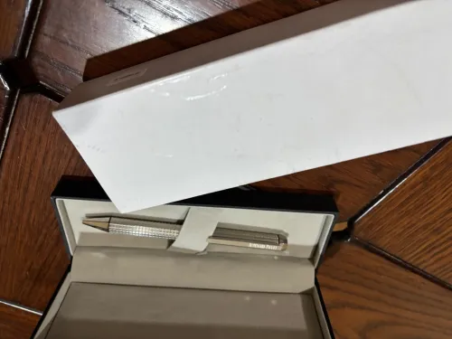 Stylo somptueux de la célèbre marque Audemars Piguet