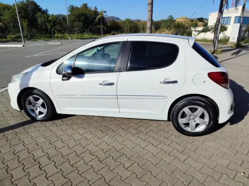 Peugeot 207 2012 Fennec