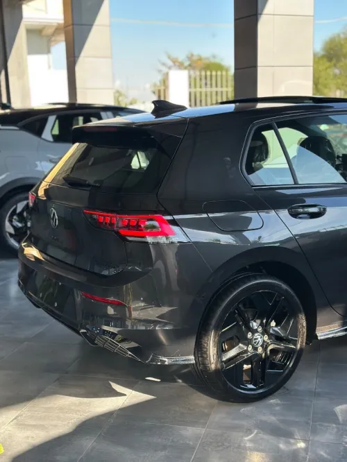 Volkswagen Golf 8 2025 R Black Edition 
