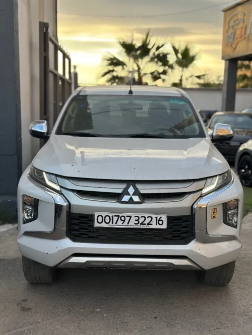 Mitsubishi L200 2022 Doube cabine Evolution