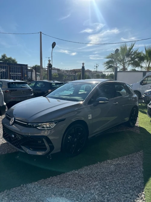 Volkswagen Golf 8 2025 R-Line