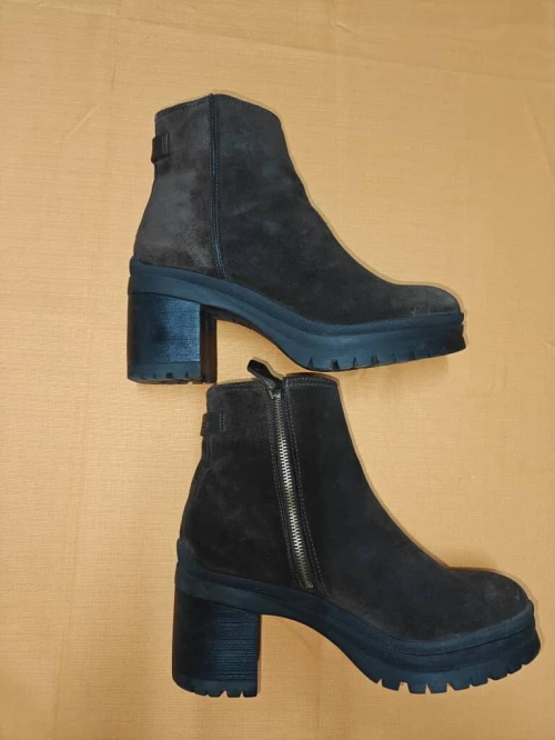 Boots de France jamais porté 