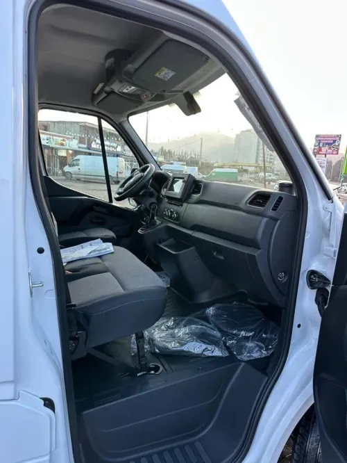 Renault Master 2025 L2H2