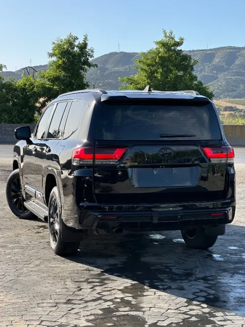 Toyota Land Cruiser  2026 VX-R black black