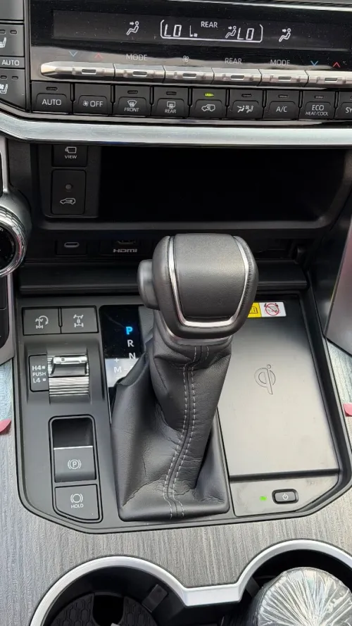 Toyota Land Cruiser  2026 VX-R