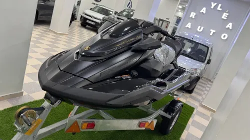 Jet ski