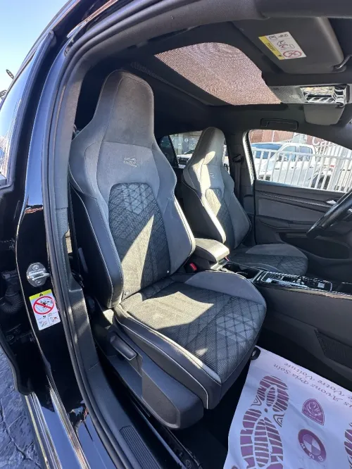 Volkswagen Golf 8 2024 R-Line