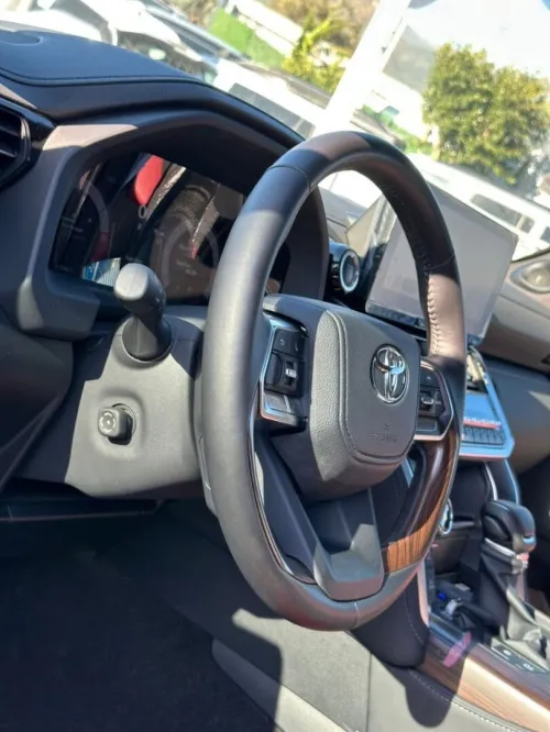 Toyota Land Cruiser  2026 VX-R
