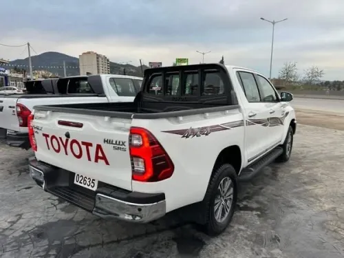 Toyota Revo  2025 Souadi