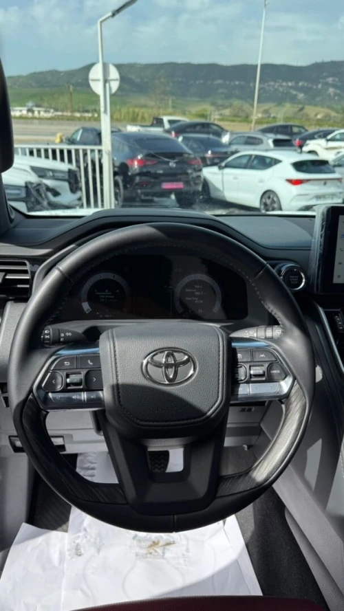 Toyota Land Cruiser  2026 VXR