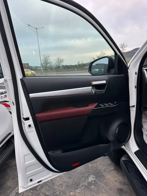 Toyota Revo  2025 Souadi
