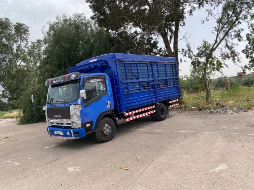 Isuzu Npr 2012