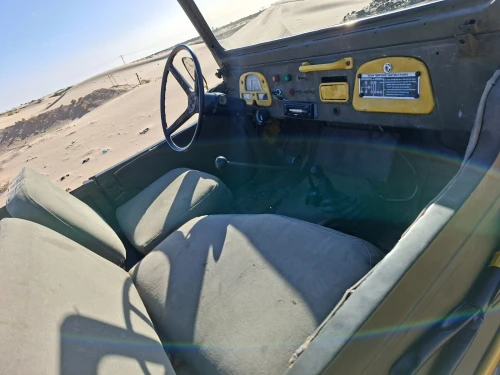 Toyota Land Cruiser 1975 Court