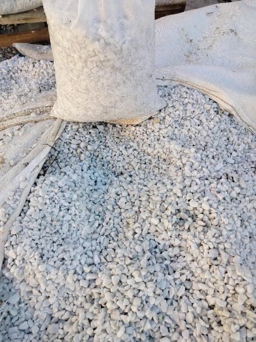 Gravier décoration للتزيين Gravier de marbre . Sac blanc حصى رخامي للحدائق والمنازل،