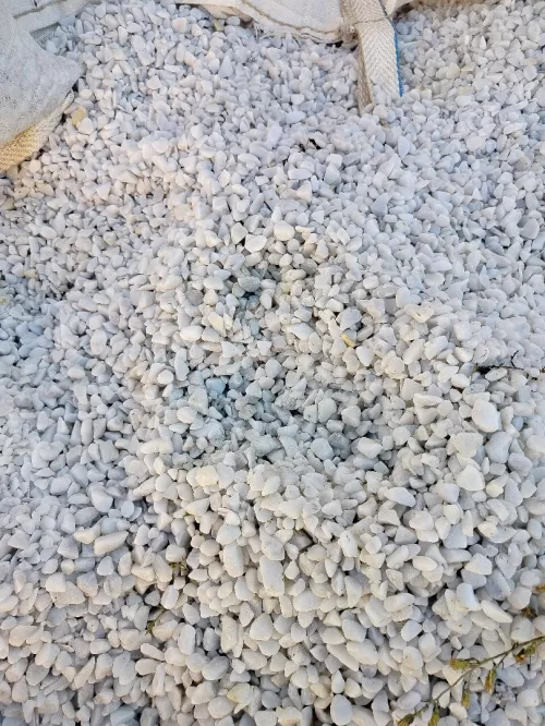 Gravier décoration للتزيين Gravier de marbre . Sac blanc حصى رخامي للحدائق والمنازل،