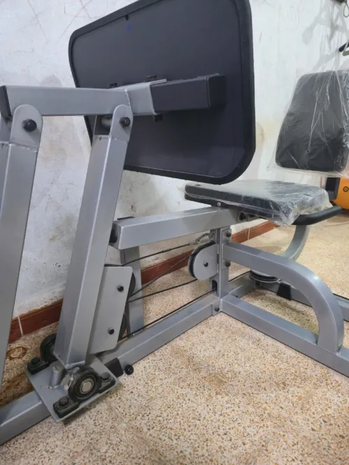 Presse de musculation body_solid EXM3000s 4 poste