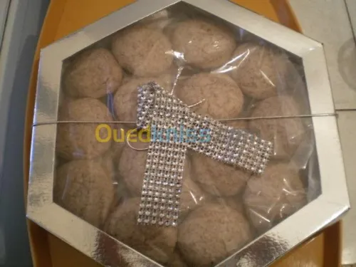 livrer les gâteaux aux clients  