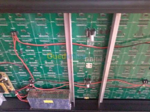 formation électronique de panneaux LED