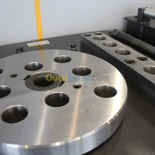 Coudeuse fer a beton GW40A