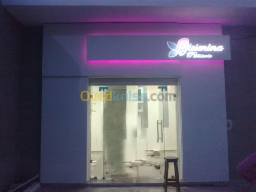 Alucobond,Lettre en relief plexi,LED.