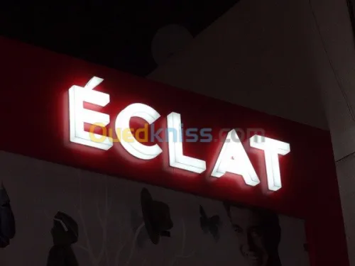 Alucobond,Lettre en relief plexi,LED.