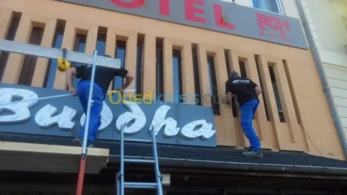 Alucobond,Lettre en relief plexi,LED.