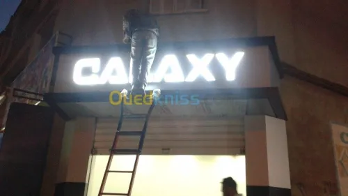 Alucobond,Lettre en relief plexi,LED.