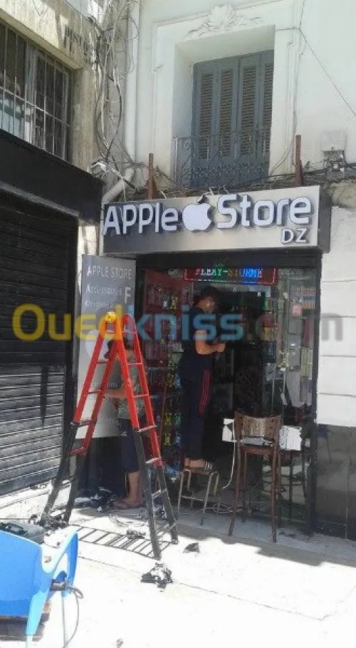 Alucobond,Lettre en relief plexi,LED.