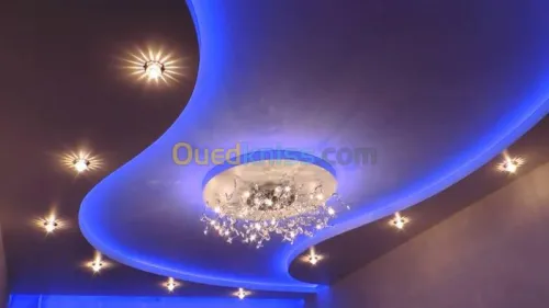 faux plafond avec décoration et pvc 