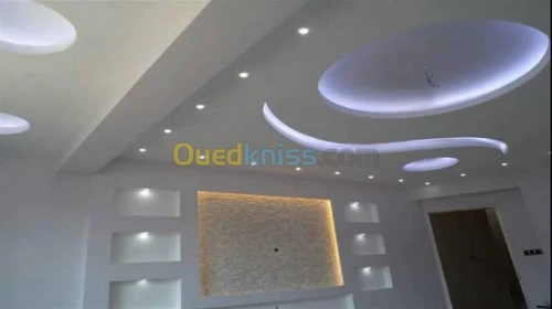 faux plafond avec décoration et pvc 