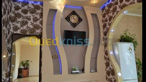faux plafond avec décoration et pvc 