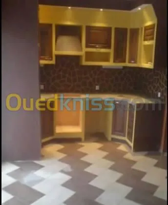 faux plafond avec décoration et pvc 