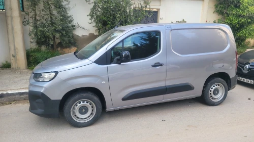 Transport & Livraison  petit Déménagement  Disponible fiat doblo Utilitaire