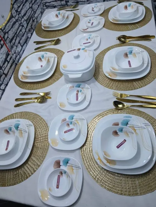 Service A Tabel 32 Piece Motif 2