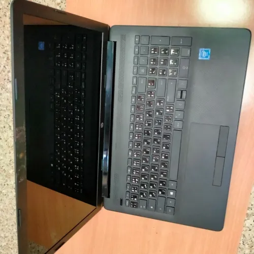 كمبيوتر محمول