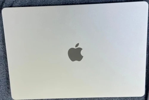 macbook m3 2024