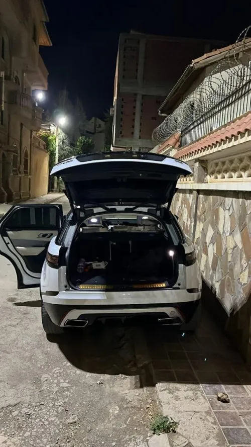 Land Rover Land Rover  2018 Premium 