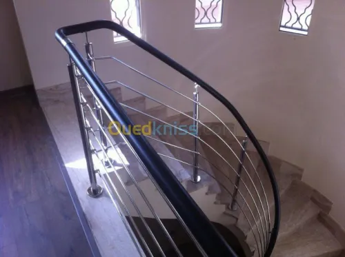 RAMPE D'ESCALIER BOIS,INOX,VERRE