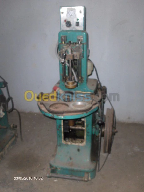 vente machines à caissettes