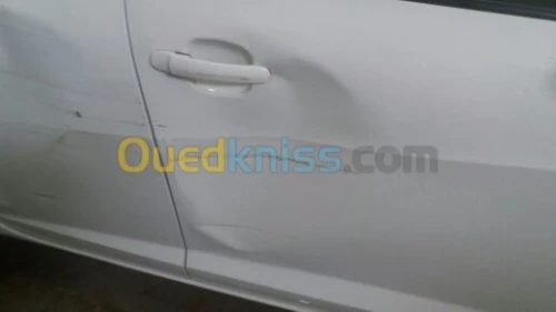 ورشة المحترف لتصليح السيارات بدون دهن