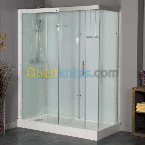 Cabine de douches sur commande