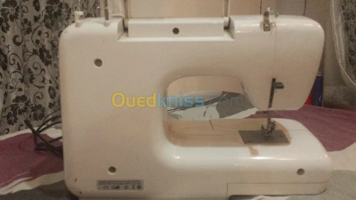 Machine à coudre 