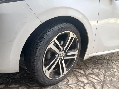 Peugeot 208 2019 Allure Facelift