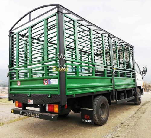 Carrosserie Industrielle صناعة هياكل الشاحنات