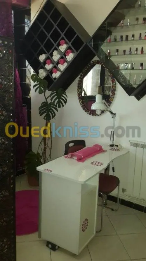 Cherche Coiffeuse et Esthéticienne