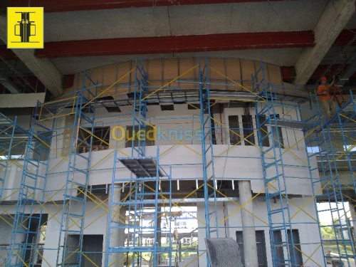 Echafaudage de façade homologué