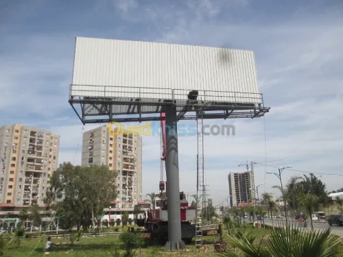 panneau publicitaire Unipole