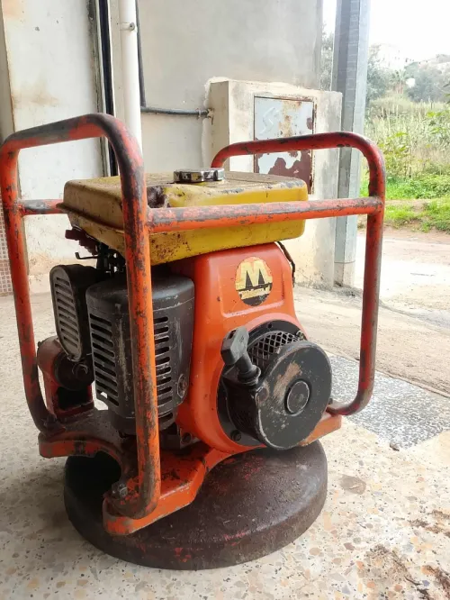 Moteur / Vibreur à béton