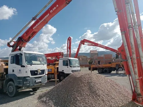 DS de pompe Beton et les malaxeur et les centrales Beton