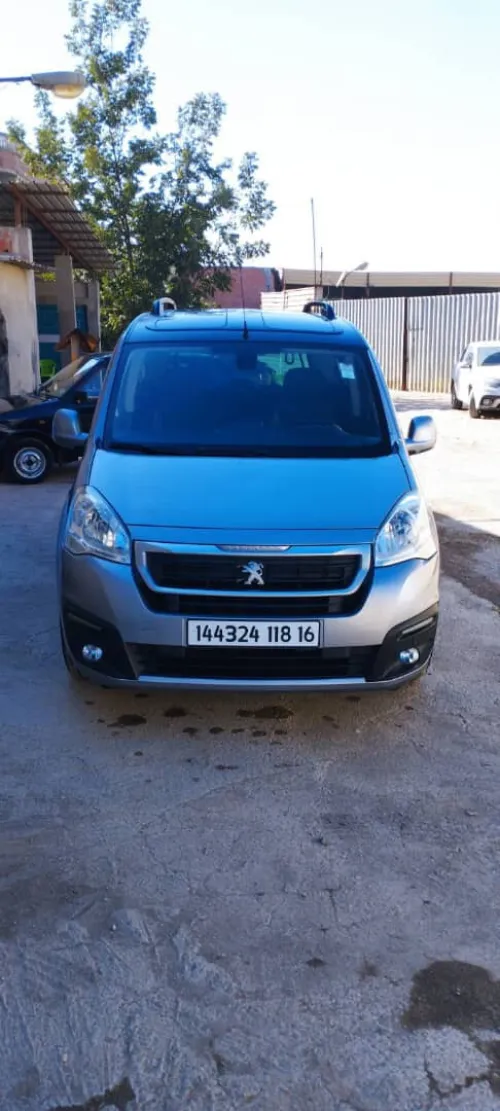 Peugeot Partner 2018 Tepee Allure 
